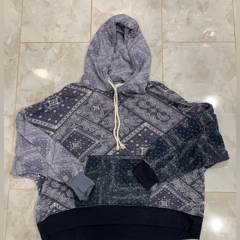 EUC American Eagle Bandana Design Oversize Sweatershirt